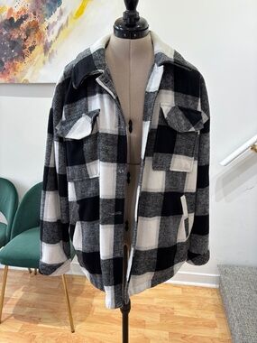 Black & White Plaid Men's Shacket Jacket - Classic Checked Overshirt